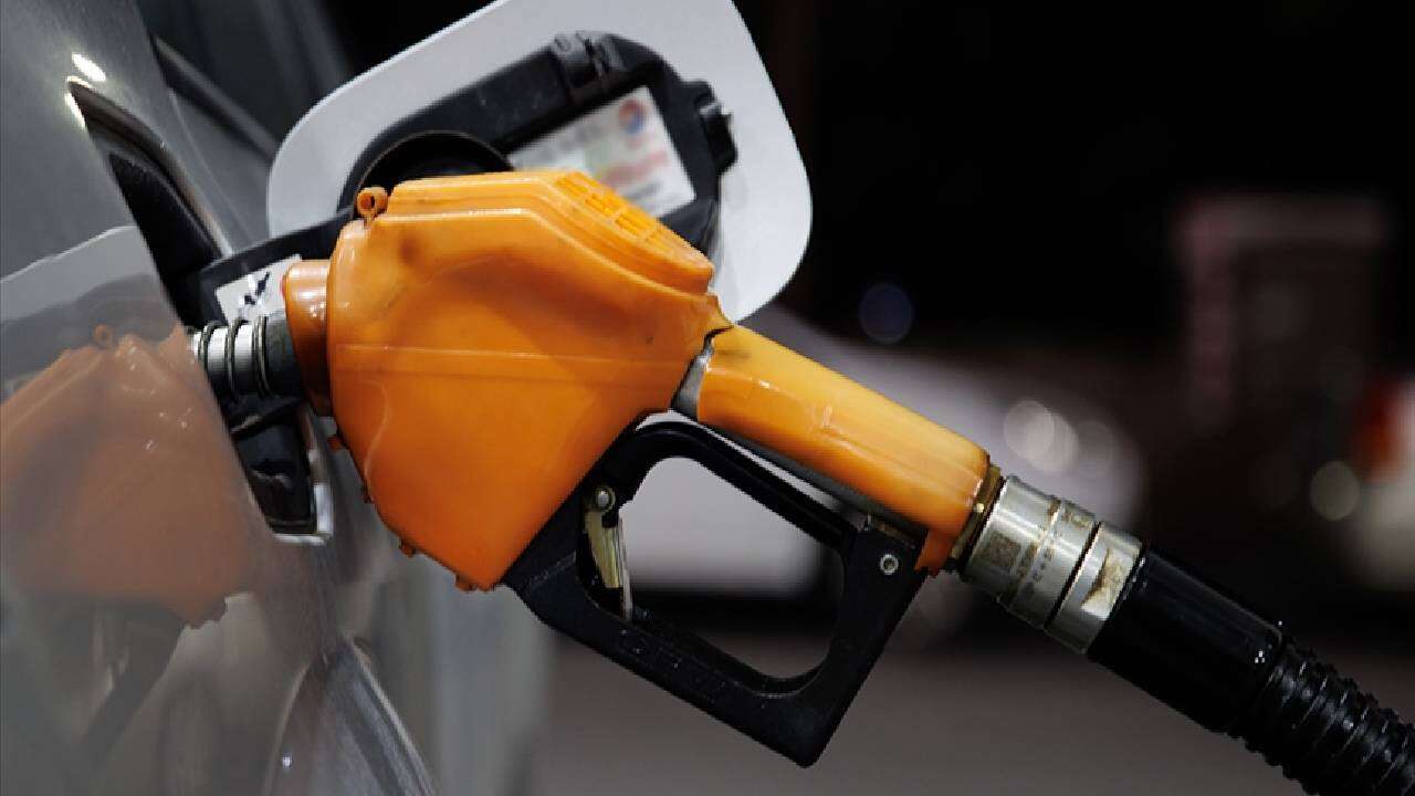 Sürücüler dikkat: Gece yarısı depoları doldurmayın, fiyatlar 4,30 TL birden düşüyor! 19 Ekim İstanbul, Ankara, İzmir akaryakıt fiyatları 9
